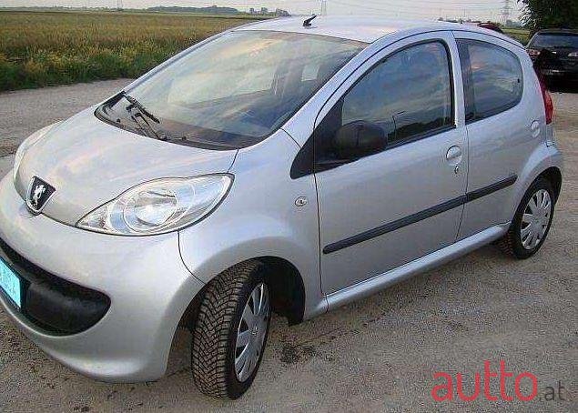 2006' Peugeot 107 photo #1