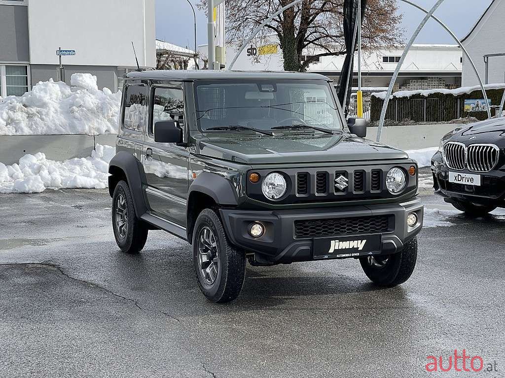 2023' Suzuki Jimny photo #2