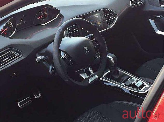 2017' Peugeot 308 photo #3