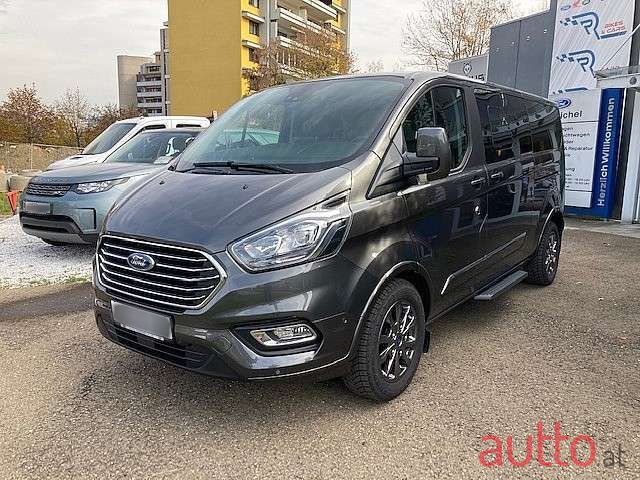 2021' Ford Tourneo photo #2