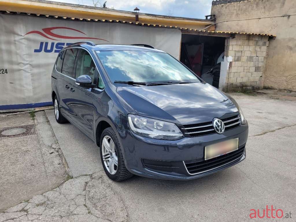 2012' Volkswagen Sharan photo #3