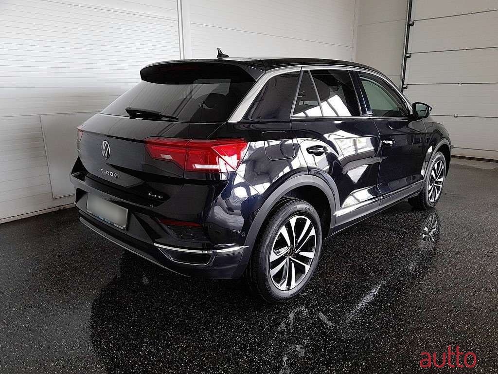2021' Volkswagen T-Roc photo #2