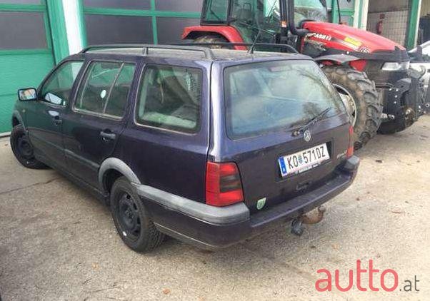 1998' Volkswagen Golf photo #1