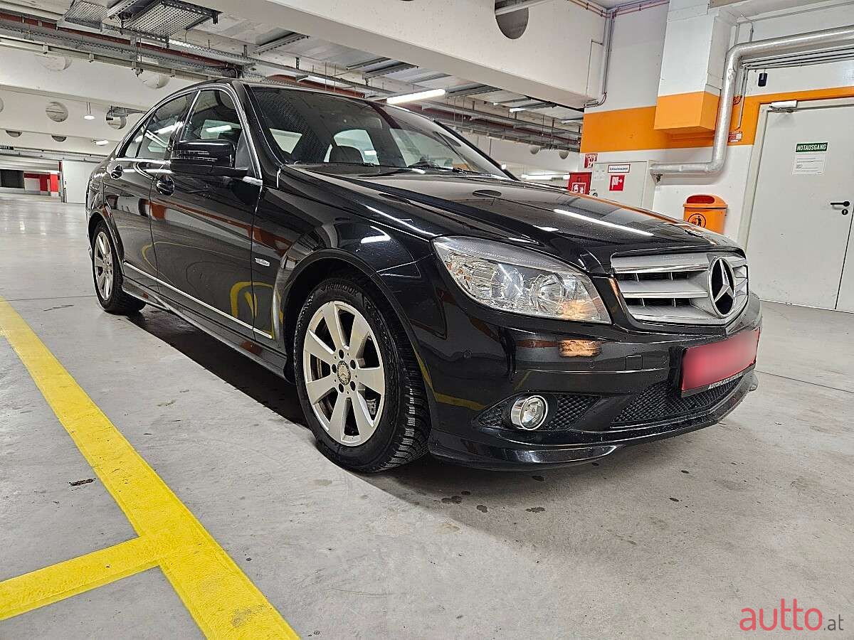2010' Mercedes-Benz C-Klasse photo #2