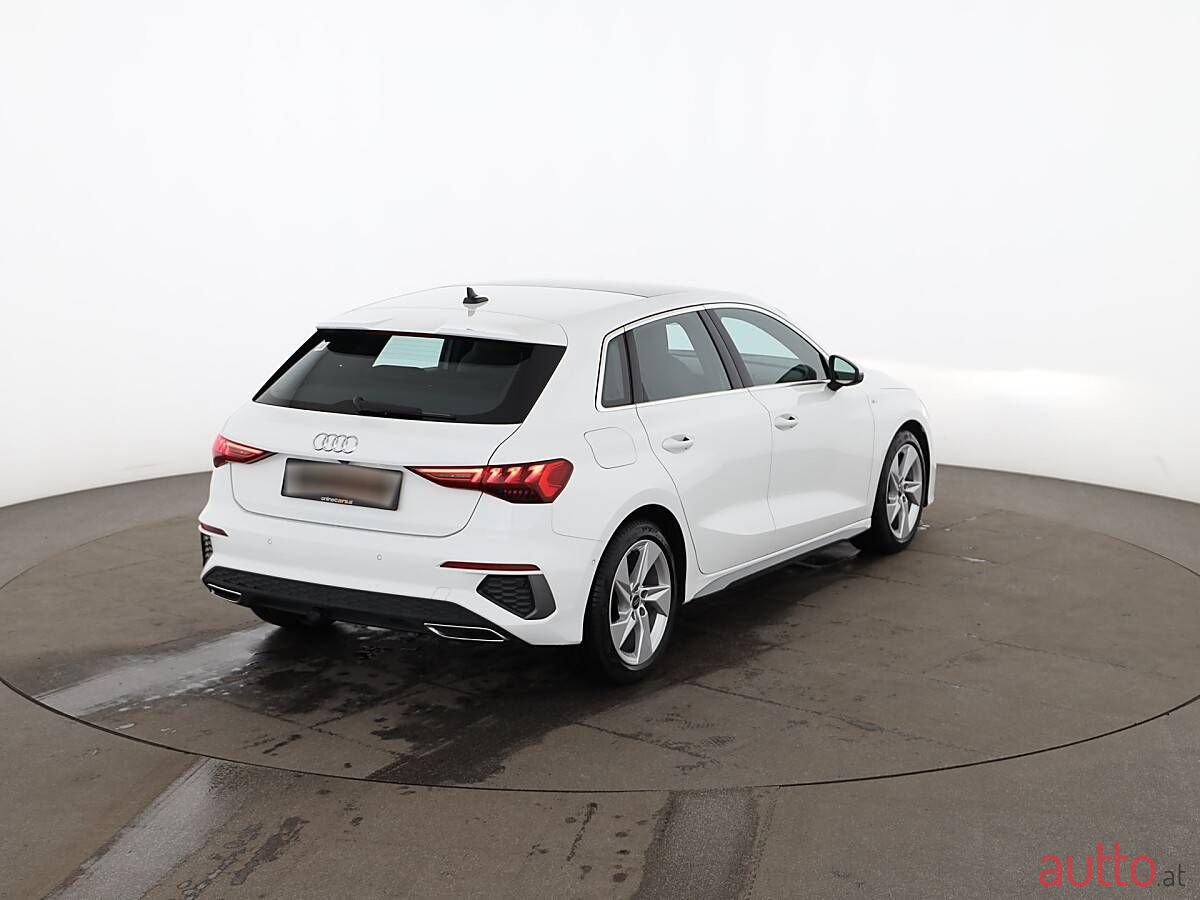 2023' Audi A3 photo #2