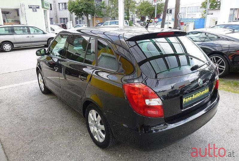 2012' Skoda Fabia photo #1