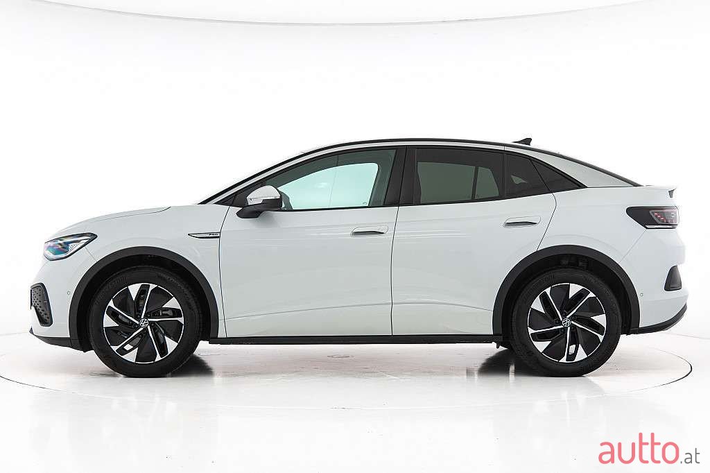 2022' Volkswagen ID.5 photo #2