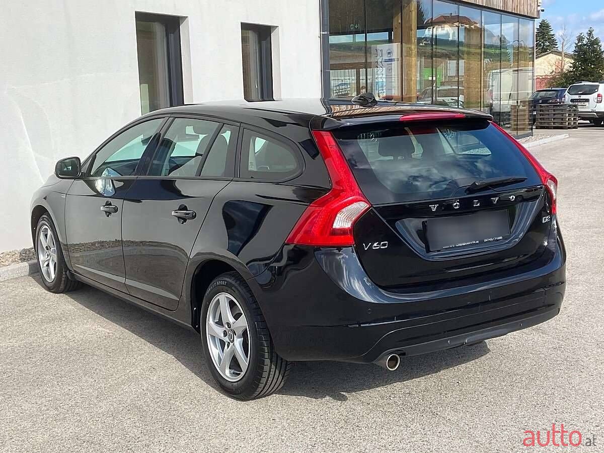2016' Volvo V60 photo #2