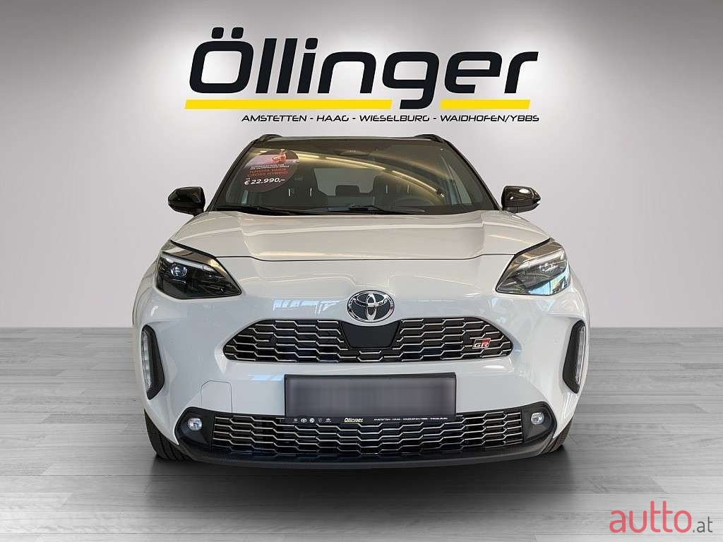 2024' Toyota Yaris Cross photo #5