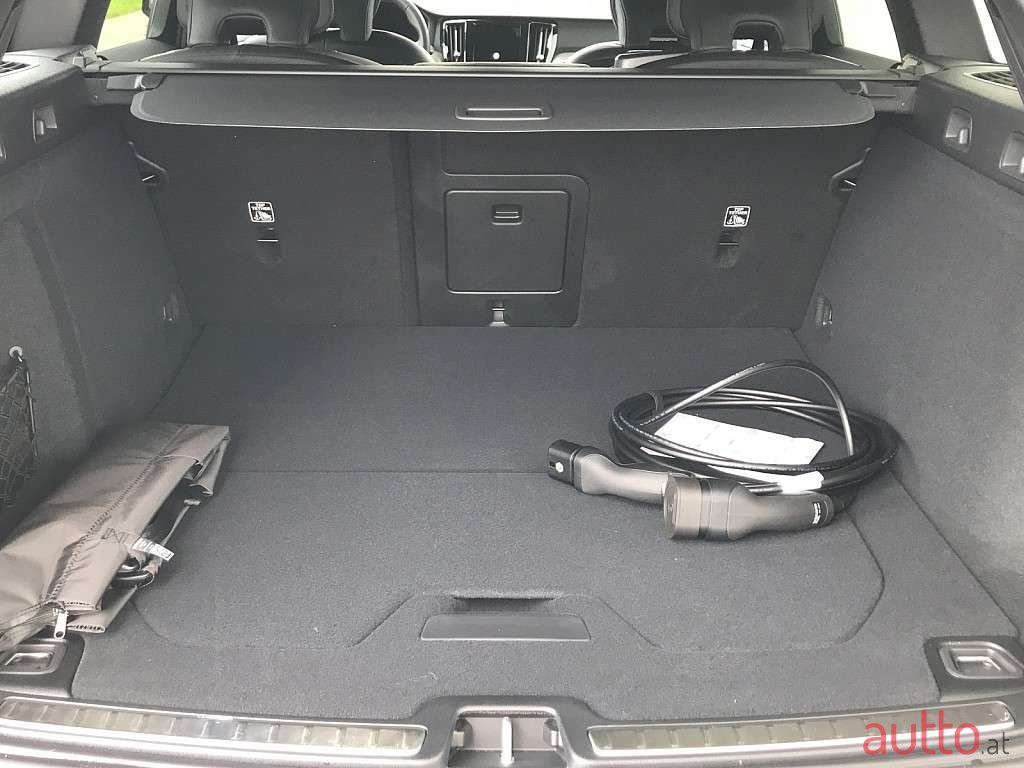 2024' Volvo V60 photo #6