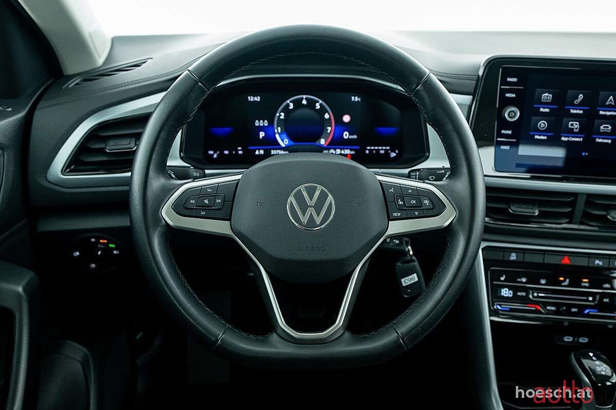 2024' Volkswagen T-Roc photo #6