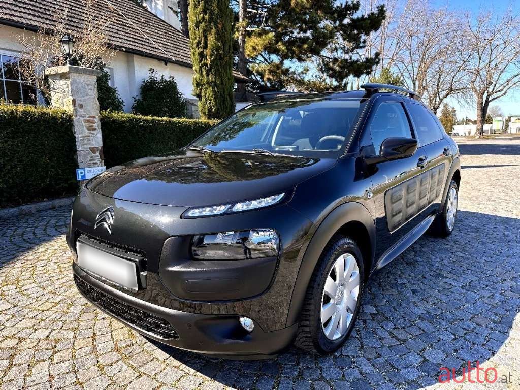 2017' Citroen C4 Cactus photo #1