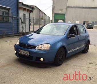 2004' Volkswagen Golf photo #1