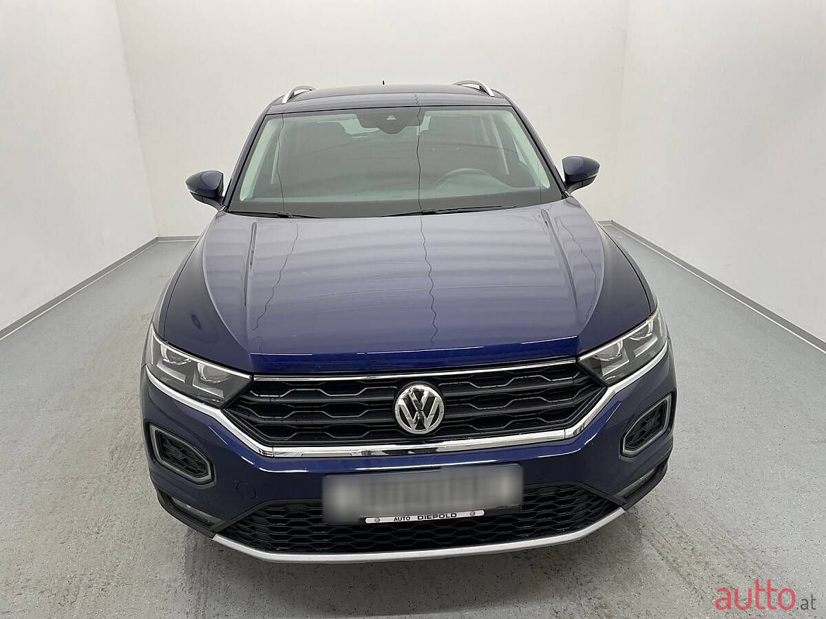 2018' Volkswagen T-Roc photo #2