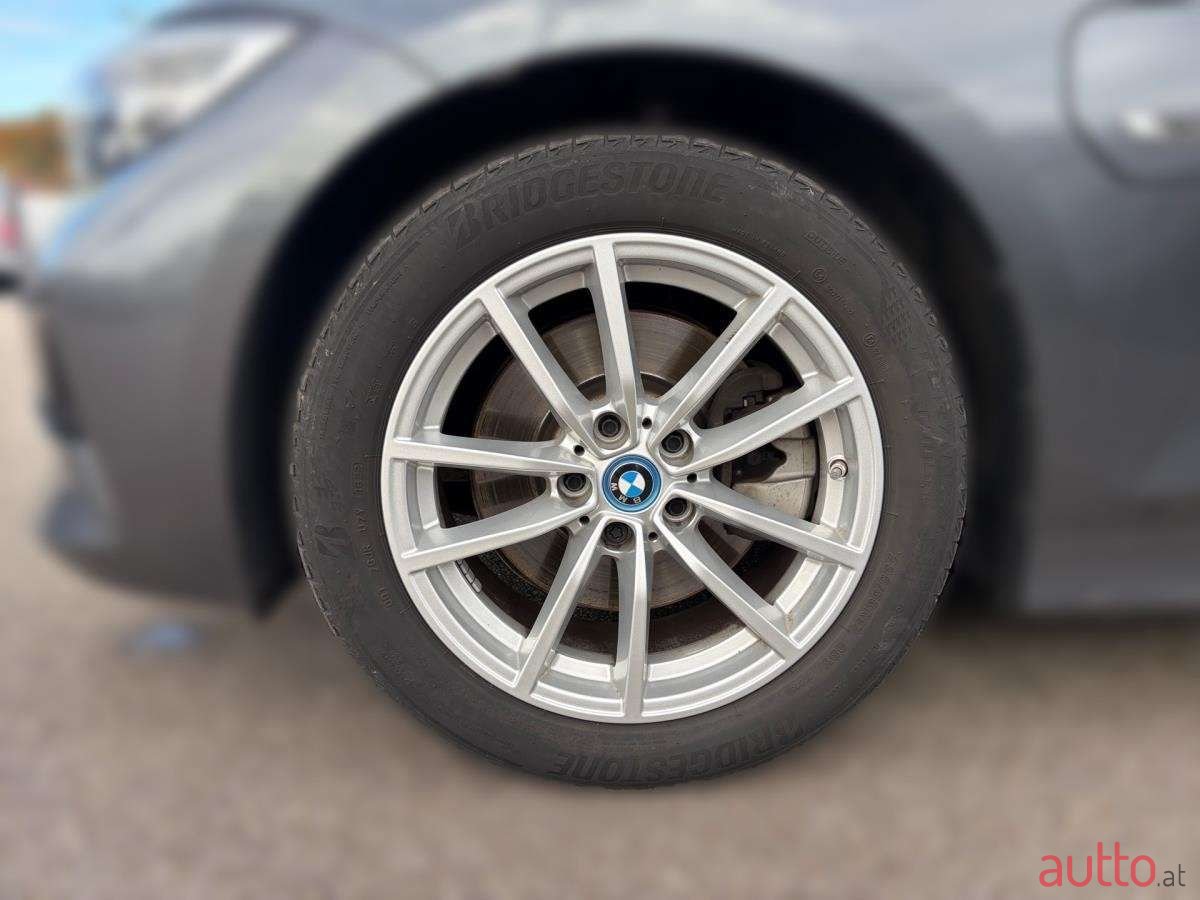 2022' BMW 3Er-Reihe photo #4