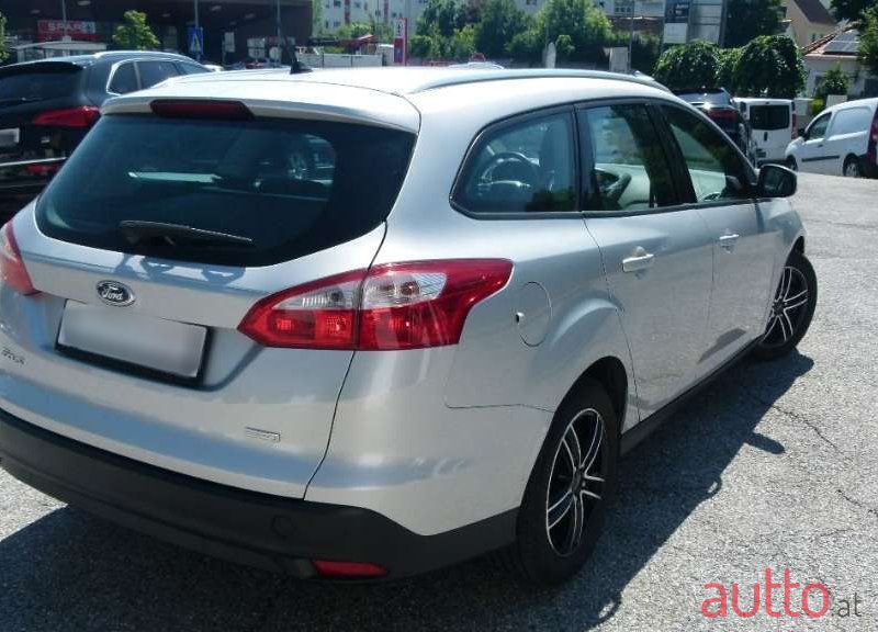 2013' Ford Focus photo #5