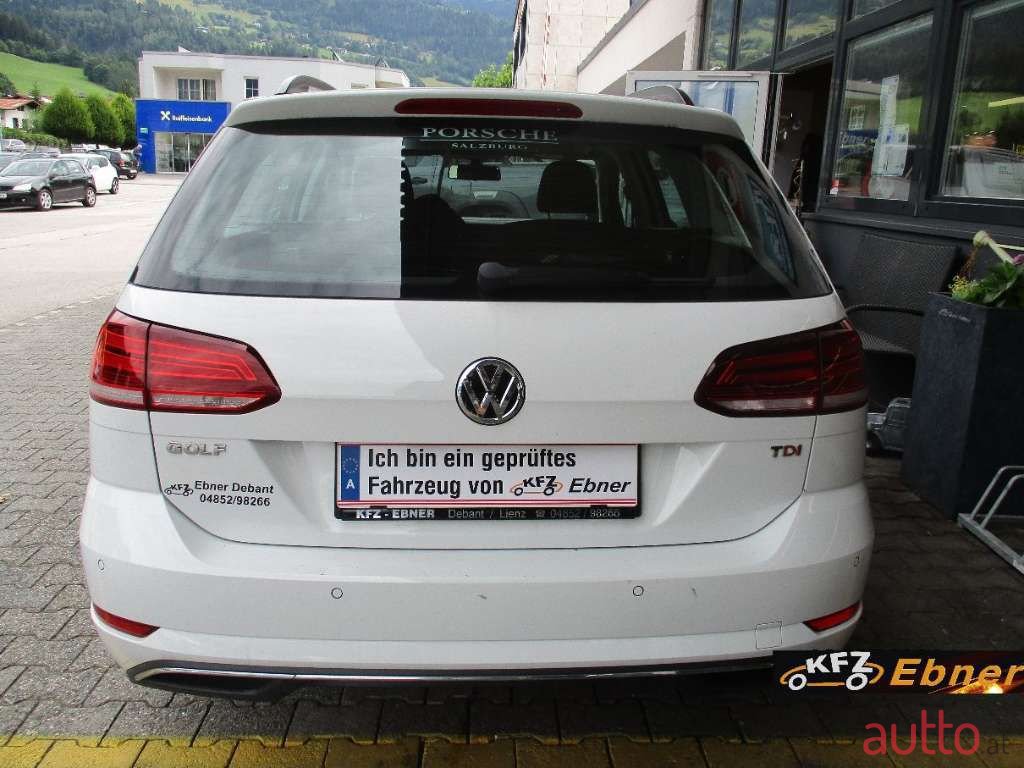 2017' Volkswagen Golf photo #5