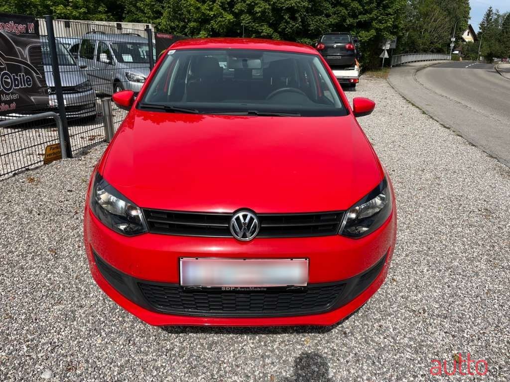 2011' Volkswagen Polo photo #5