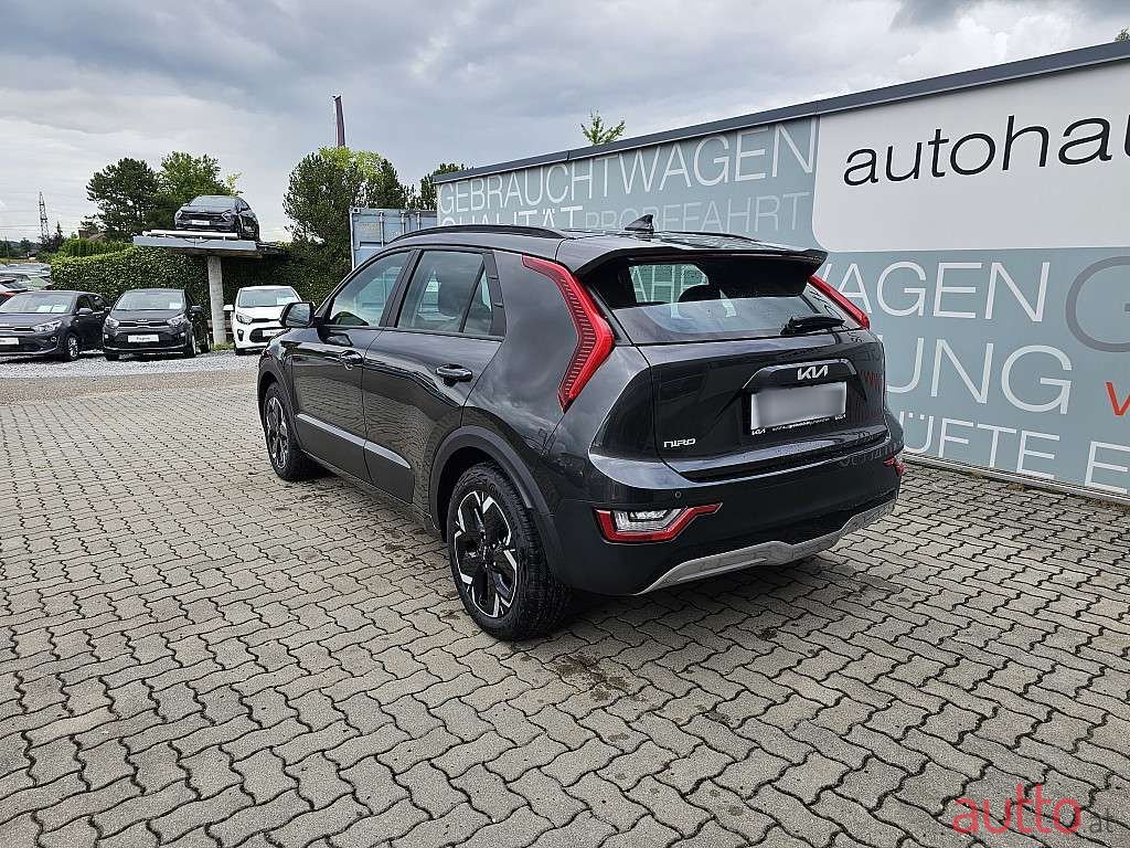 2023' Kia Niro photo #4