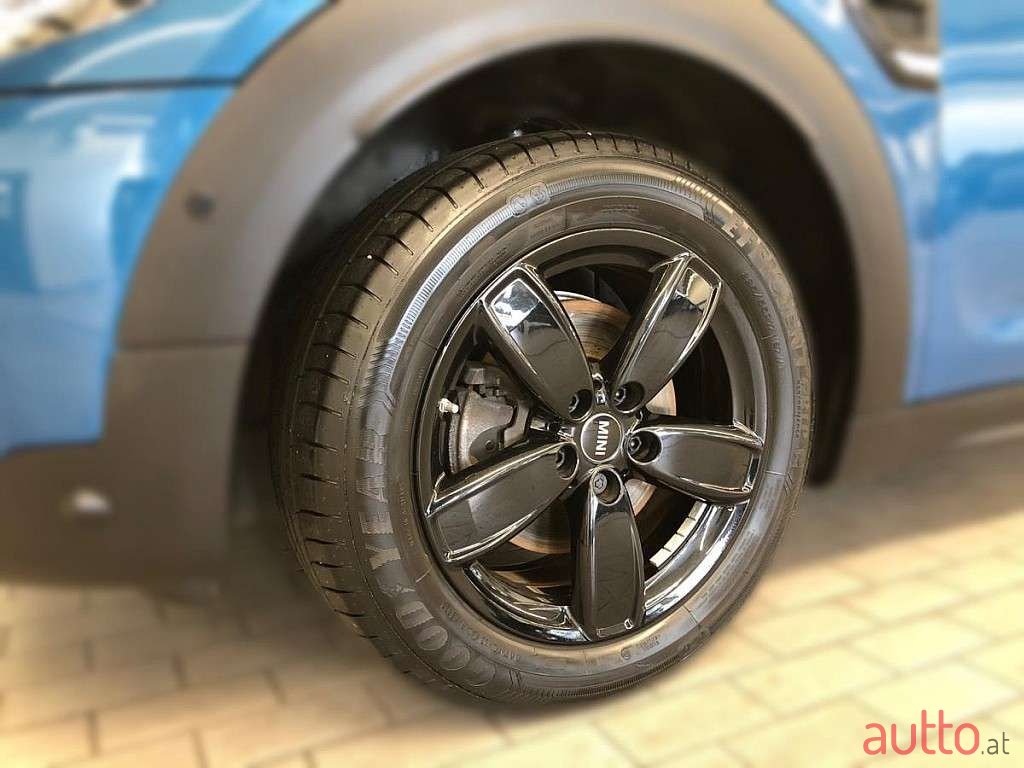 2020' MINI Countryman photo #4