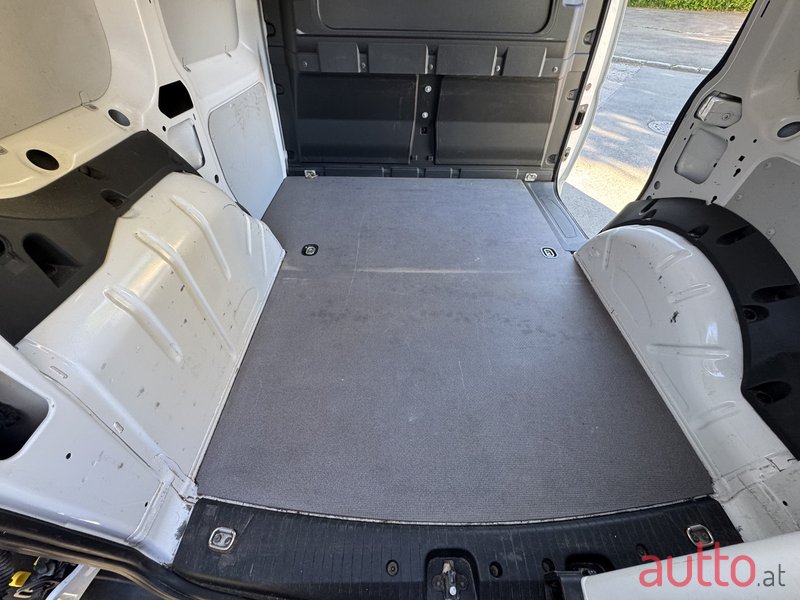 2024' Volkswagen Caddy Cargo 2.0 TDI photo #4