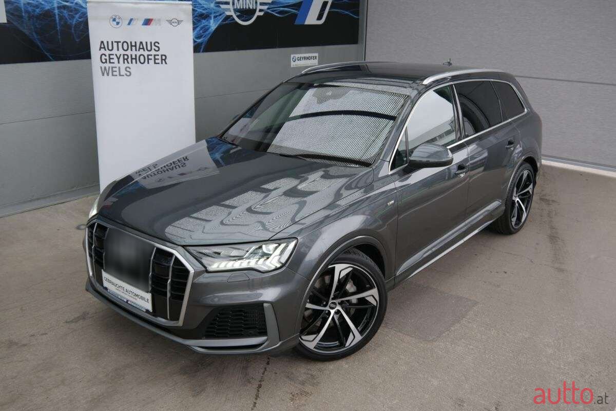 2021' Audi Q7 photo #4