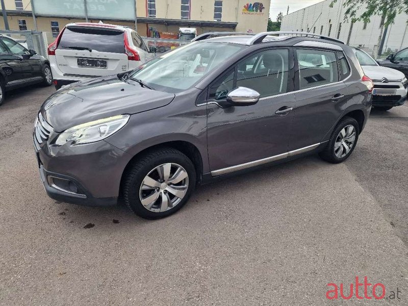 2013' Peugeot 2008 photo #2