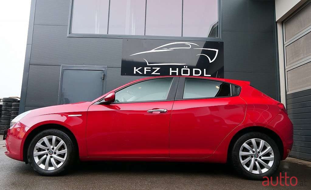 2018' Alfa Romeo Giulietta photo #5