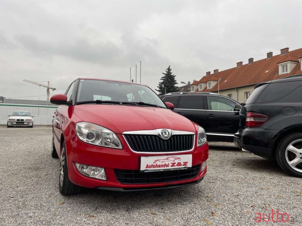 2010' Skoda Fabia photo #2