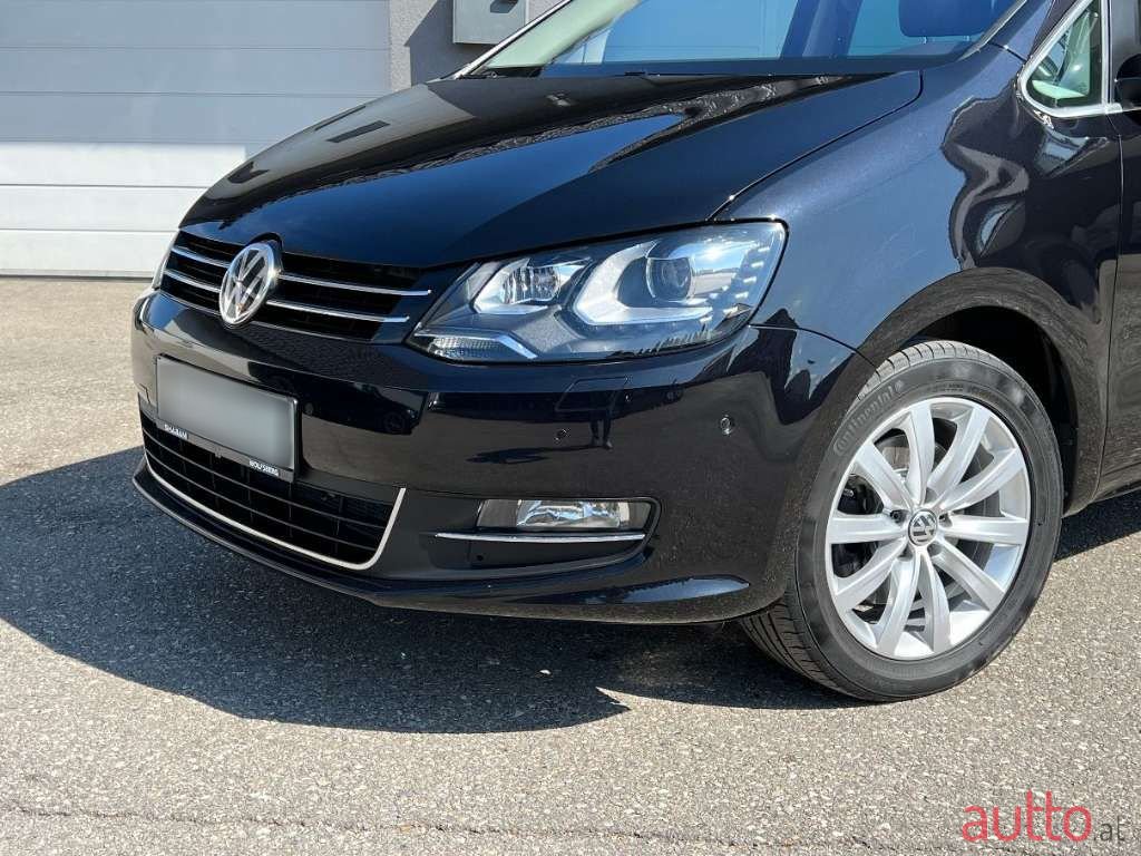 2018' Volkswagen Sharan photo #2