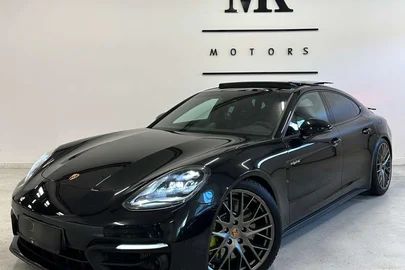 2021' Porsche Panamera