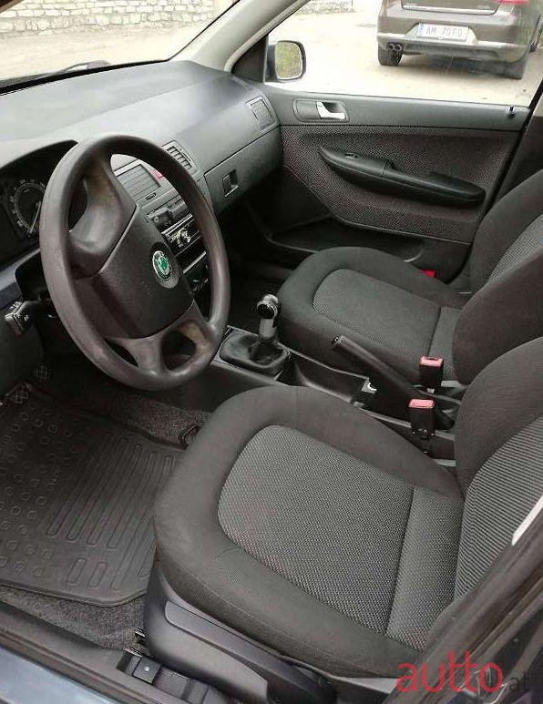 2006' Skoda Fabia photo #1