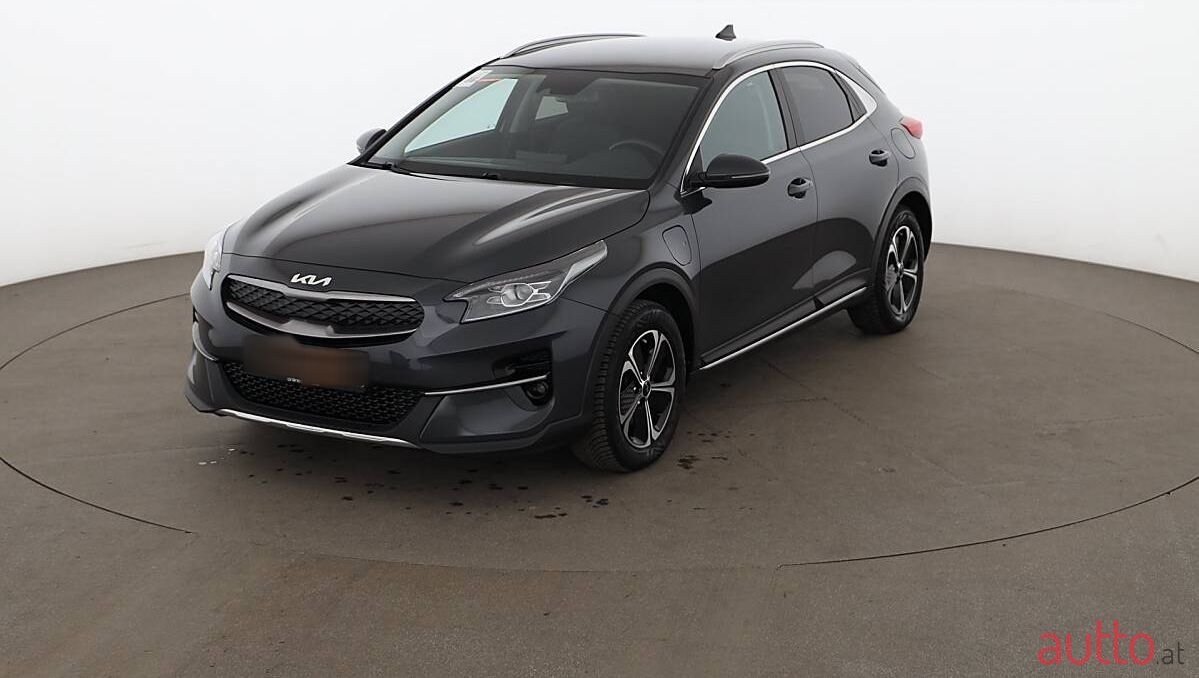 2022' Kia XCeed photo #1