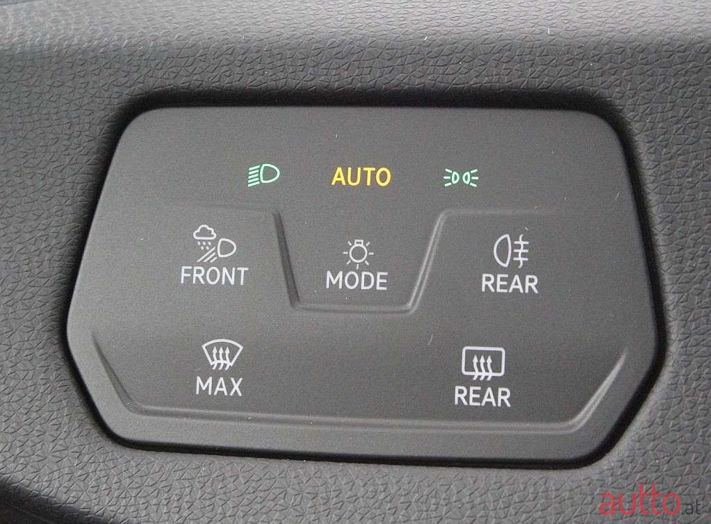 2023' Volkswagen ID.3 photo #5