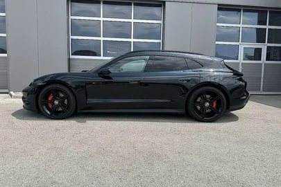 2023' Porsche Taycan