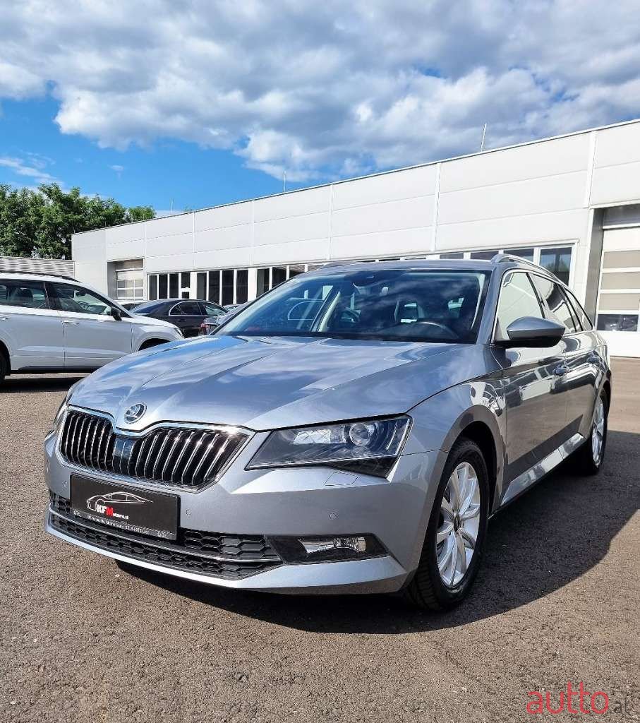 2018' Skoda Superb photo #3