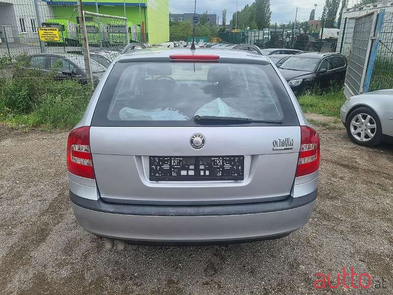 2009' Skoda Octavia photo #6