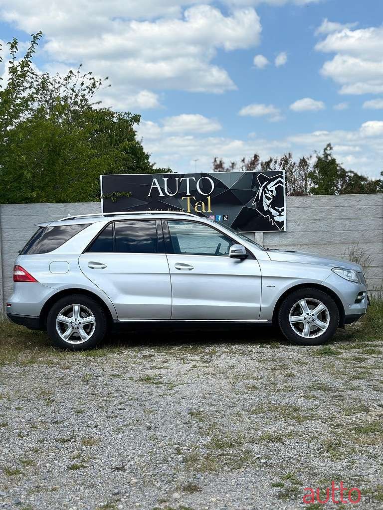 2012' Mercedes-Benz M-Klasse photo #5