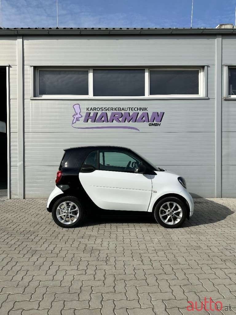 2020' Smart Fortwo photo #3