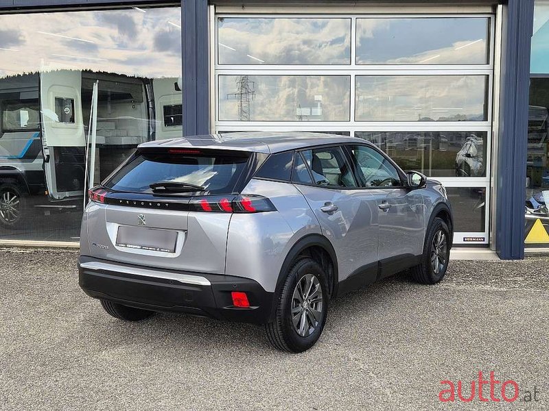 2021' Peugeot 2008 photo #6