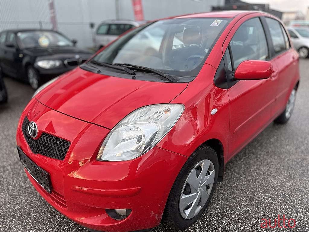 2008' Toyota Yaris photo #1