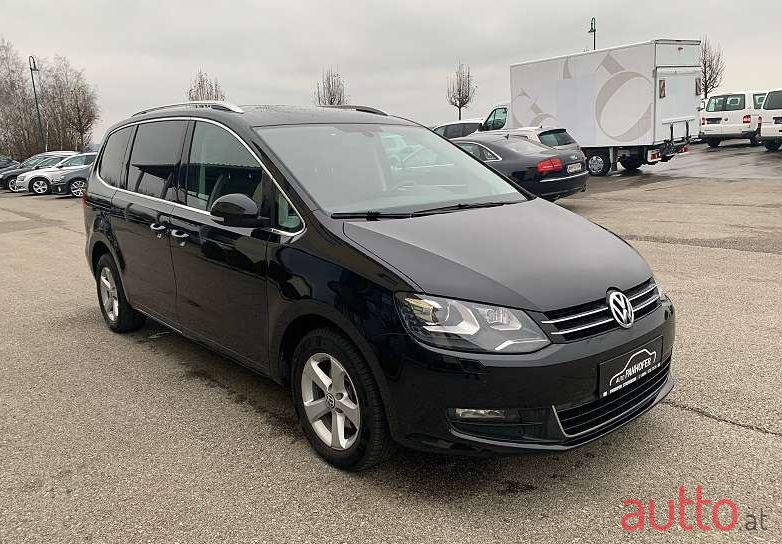 2015' Volkswagen Sharan photo #1
