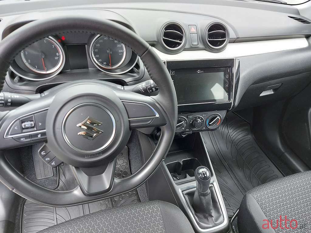 2018' Suzuki Swift photo #3