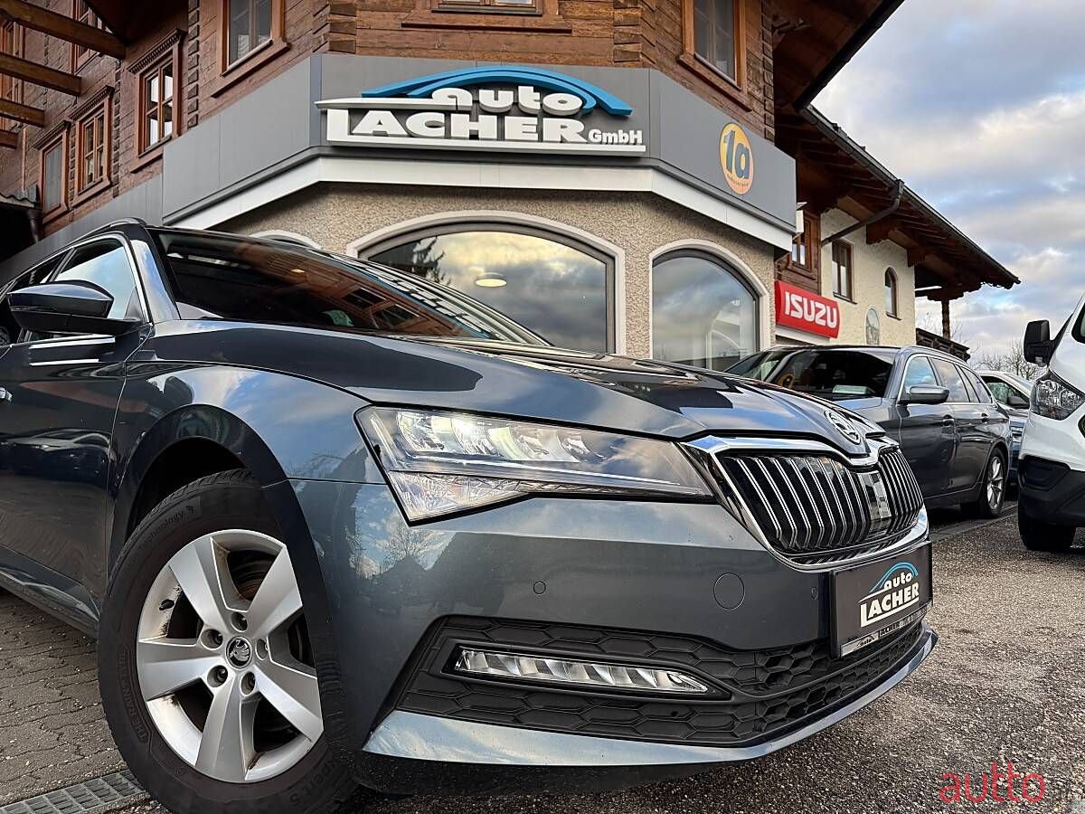 2022' Skoda Superb photo #3