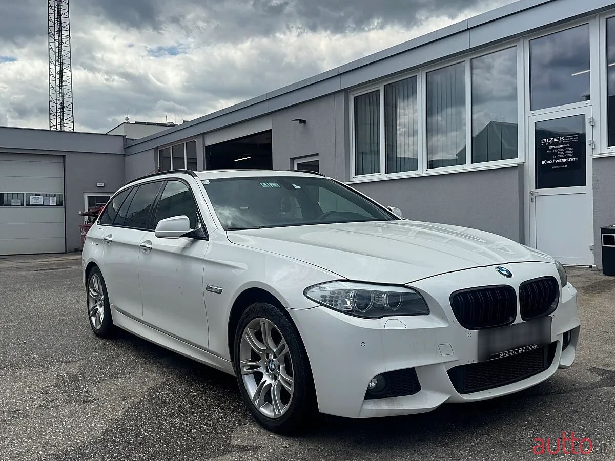2011' BMW 5Er-Reihe photo #2