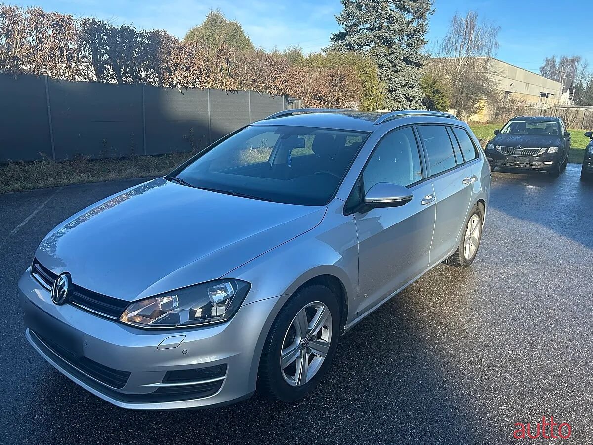 2013' Volkswagen Golf photo #2