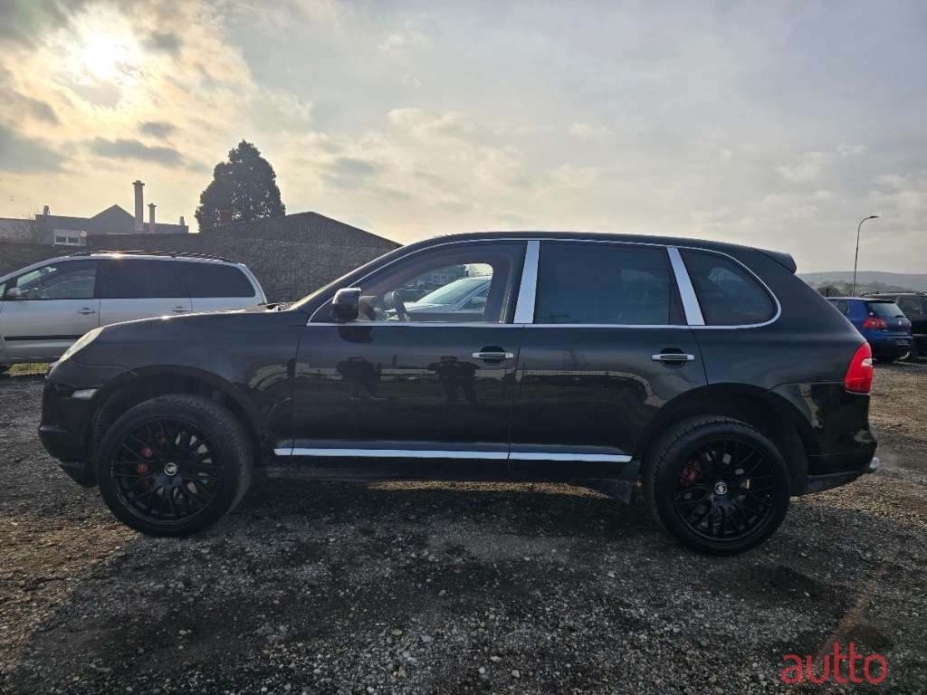 2009' Porsche Cayenne photo #5