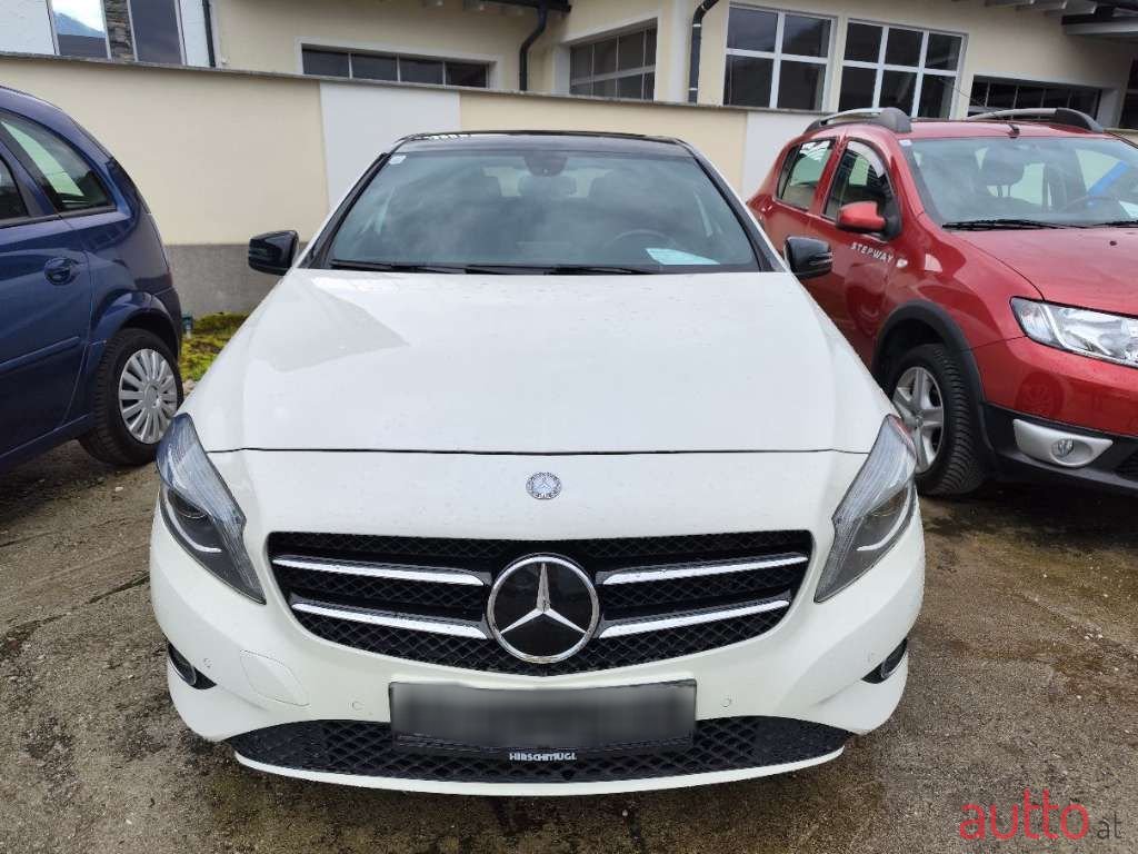 2012' Mercedes-Benz A-Klasse photo #2