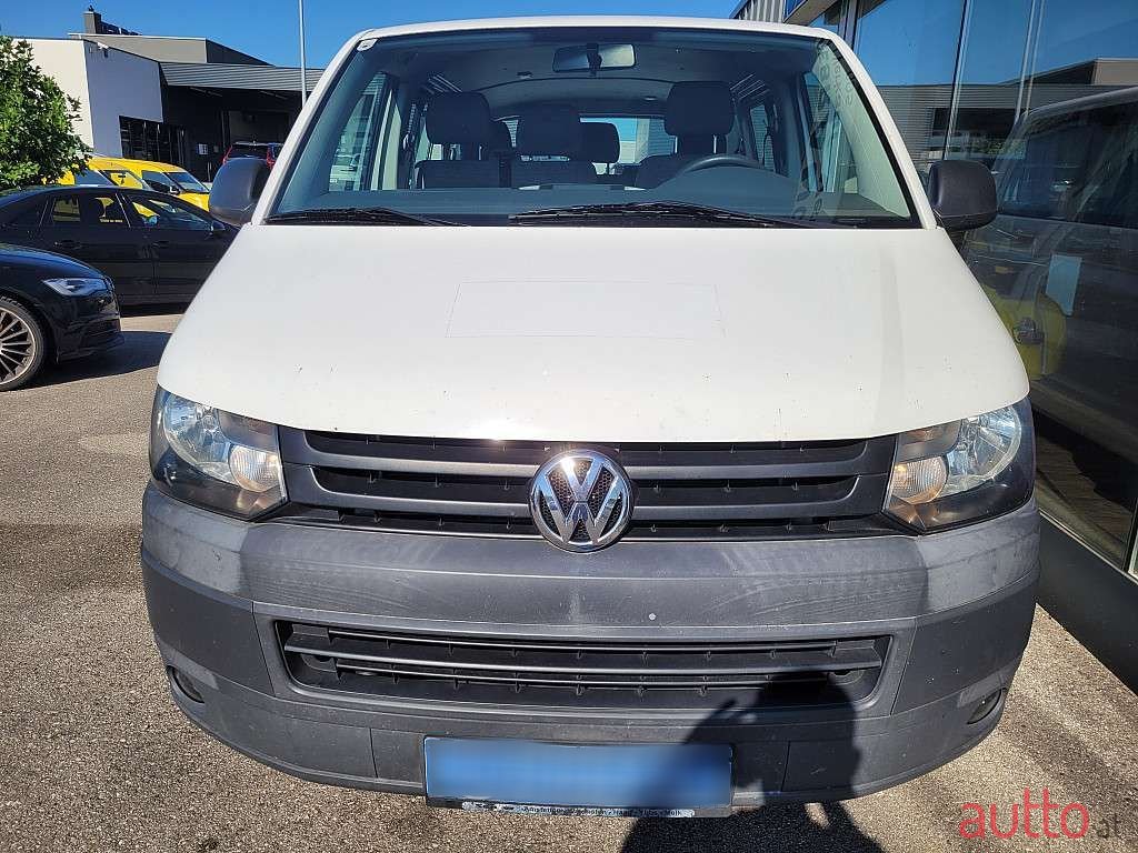 2011' Volkswagen T5 photo #3