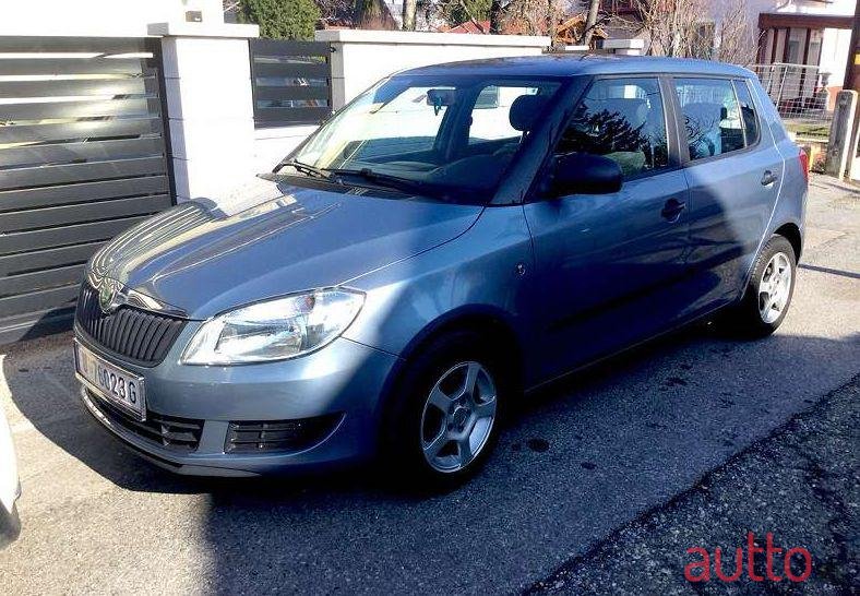 2012' Skoda Fabia photo #1